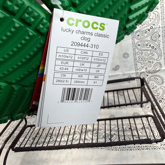 NEW Crocs Lucky Charms Green Men\'s Size 10 Clog with Rainbow & Charm Accents main image 7